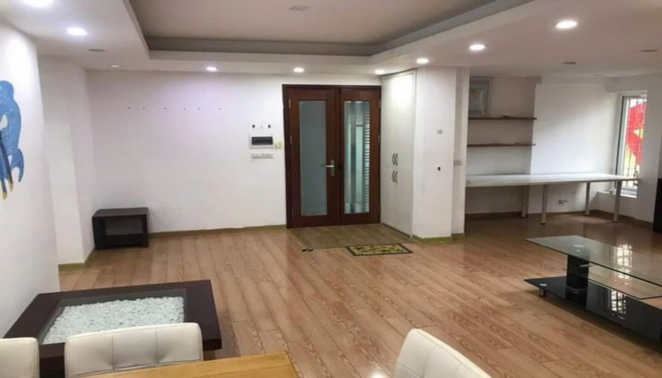 Cho thuê căn hộ tập thể ngõ 167 Phương Mai, Diện tích 100m2, 3 ngủ, 12 Triệu - Ở GĐ, nhóm đi làm